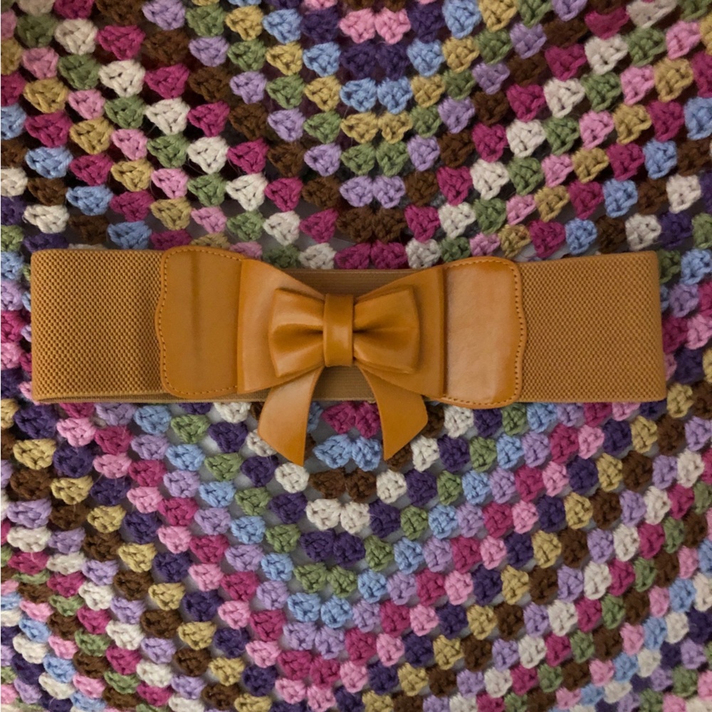 New Small Retro Modcloth Elastic Bow Belt Mustard Yellow 25-29" Waist
